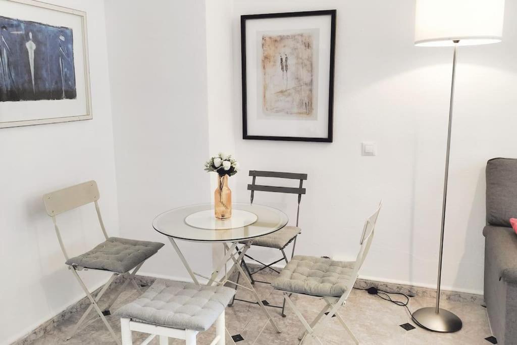 Bonito Apartamento De Dos Dormitorios En El Centro Y Calle San Miguel Torremolinos Kültér fotó