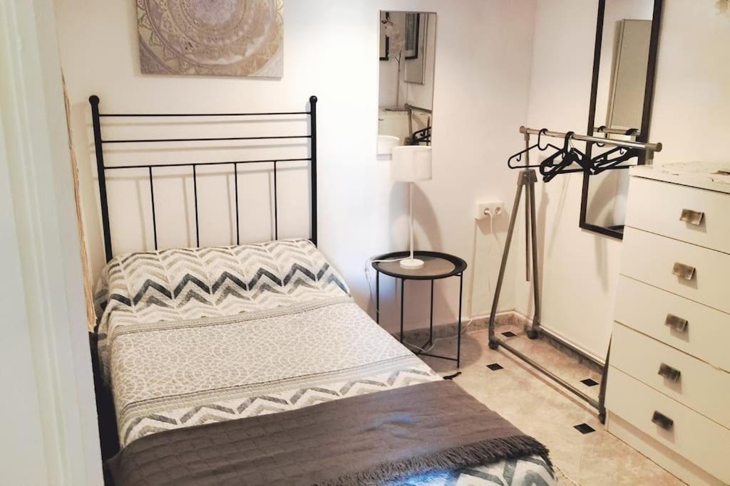 Bonito Apartamento De Dos Dormitorios En El Centro Y Calle San Miguel Torremolinos Kültér fotó