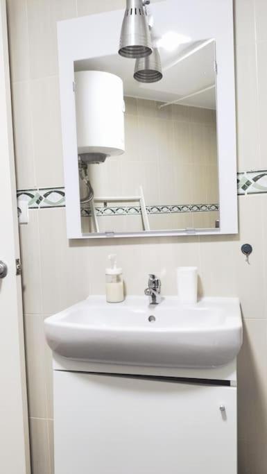 Bonito Apartamento De Dos Dormitorios En El Centro Y Calle San Miguel Torremolinos Kültér fotó